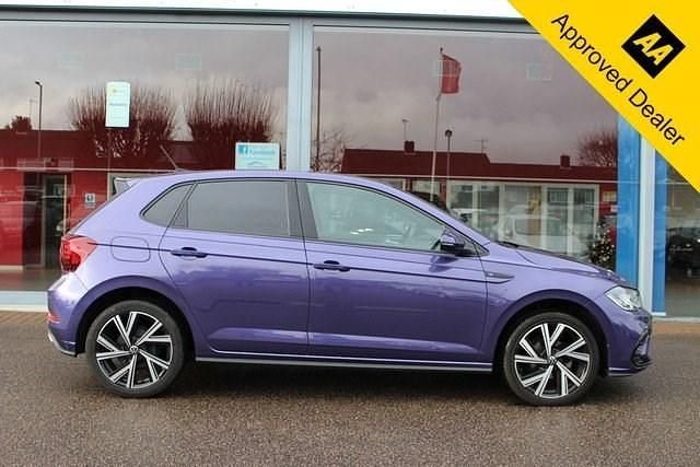 Used VW Polo R-line 95 HP (69 kW) 2022 Mauve/purple Hatchback