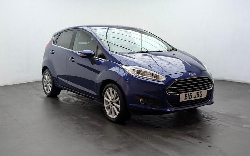 Used Ford Fiesta Titanium 105 HP (77 kW) 2015 Blue Hatchback