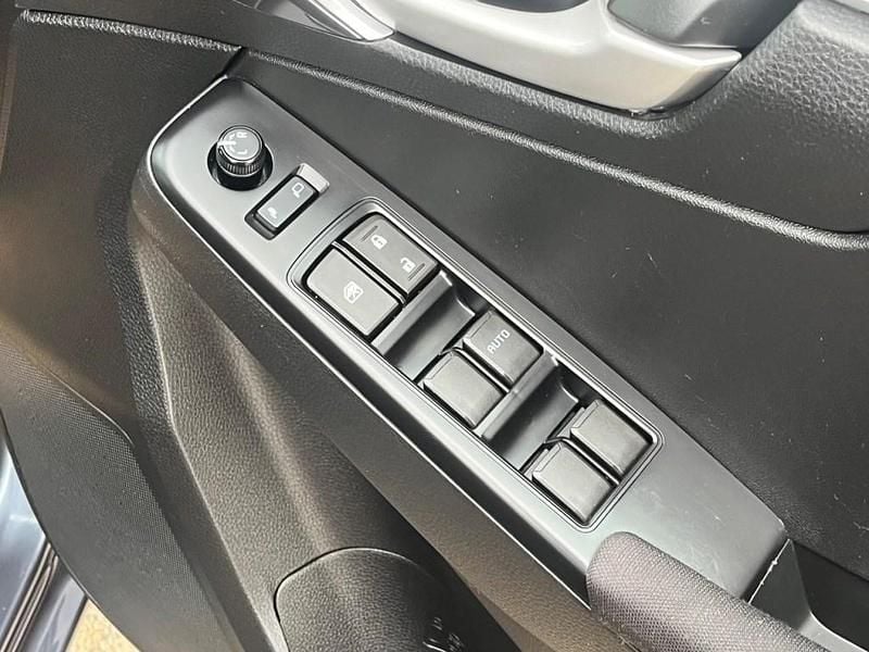 Used Isuzu D-Max 163 HP (119 kW) 2023 Grey Pickup