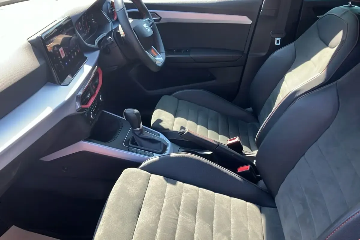 Used Seat Arona FR Sport 110 HP (80 kW) 2024 Black SUV