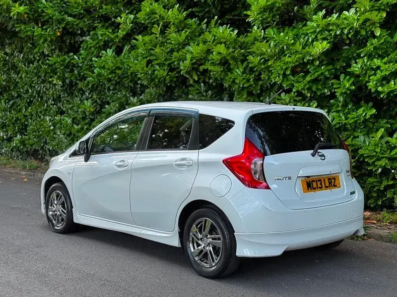 Used Nissan Note Acenta Premium 98 HP (72 kW) 2013 White Hatchback