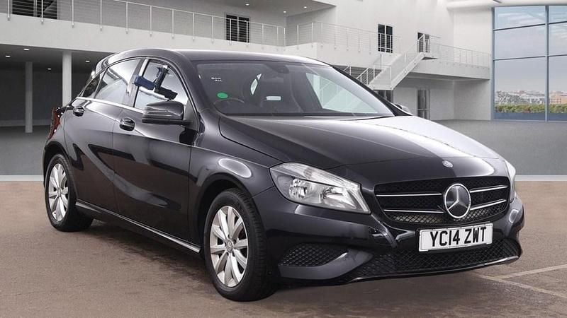 Used Mercedes A180 SE 2014 Obsidian black Hatchback