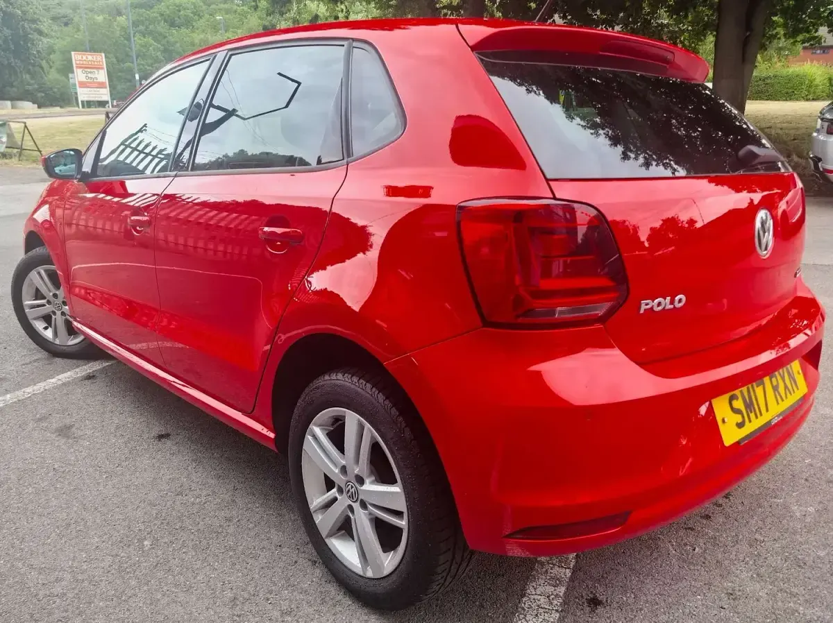Used VW Polo Edition 60 HP (44 kW) 2017 Red Hatchback