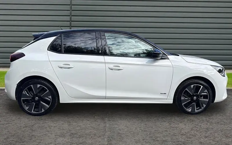 Używany Vauxhall Corsa-e 100 kW (136 KM) 2021 Hatchback
