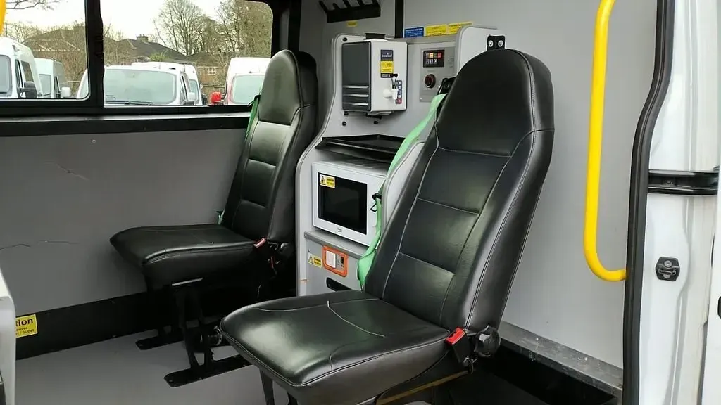 Second-hand Vauxhall Movano 130 CP (95 kW) 2019 Alb Monovolum