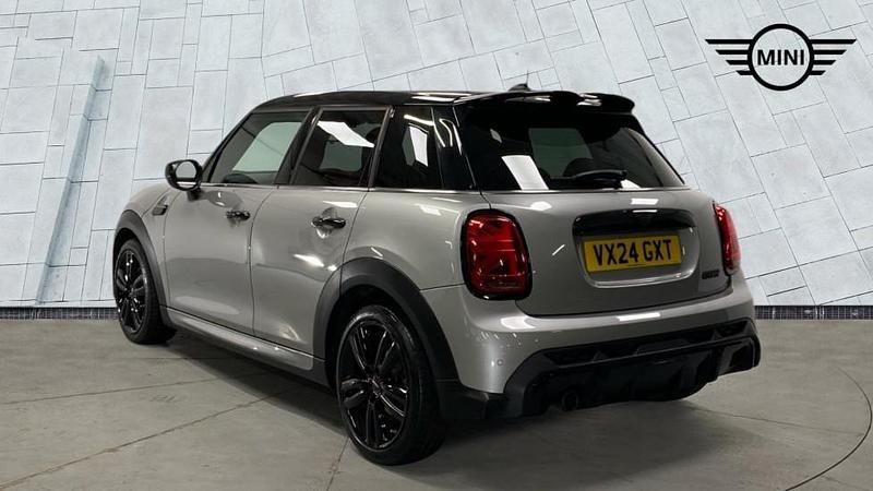 Used Mini Cooper Hatch 134 HP (98 kW) 2024 Silver Hatchback