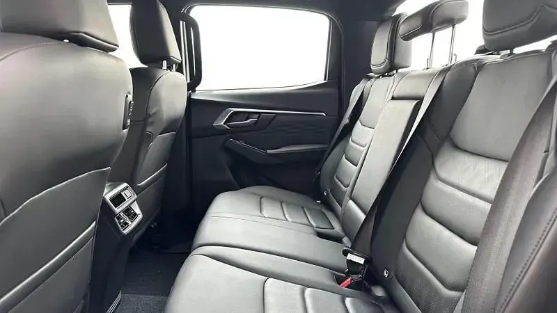 Nowe Isuzu D-Max 2026 Srebrny Pickup