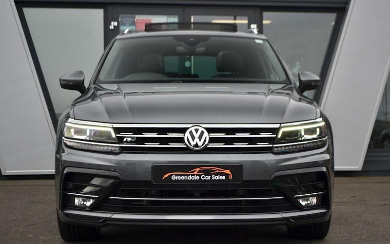 Usado VW Tiguan R-line 150 HP (110 kW) 2020 Cinzento SUV