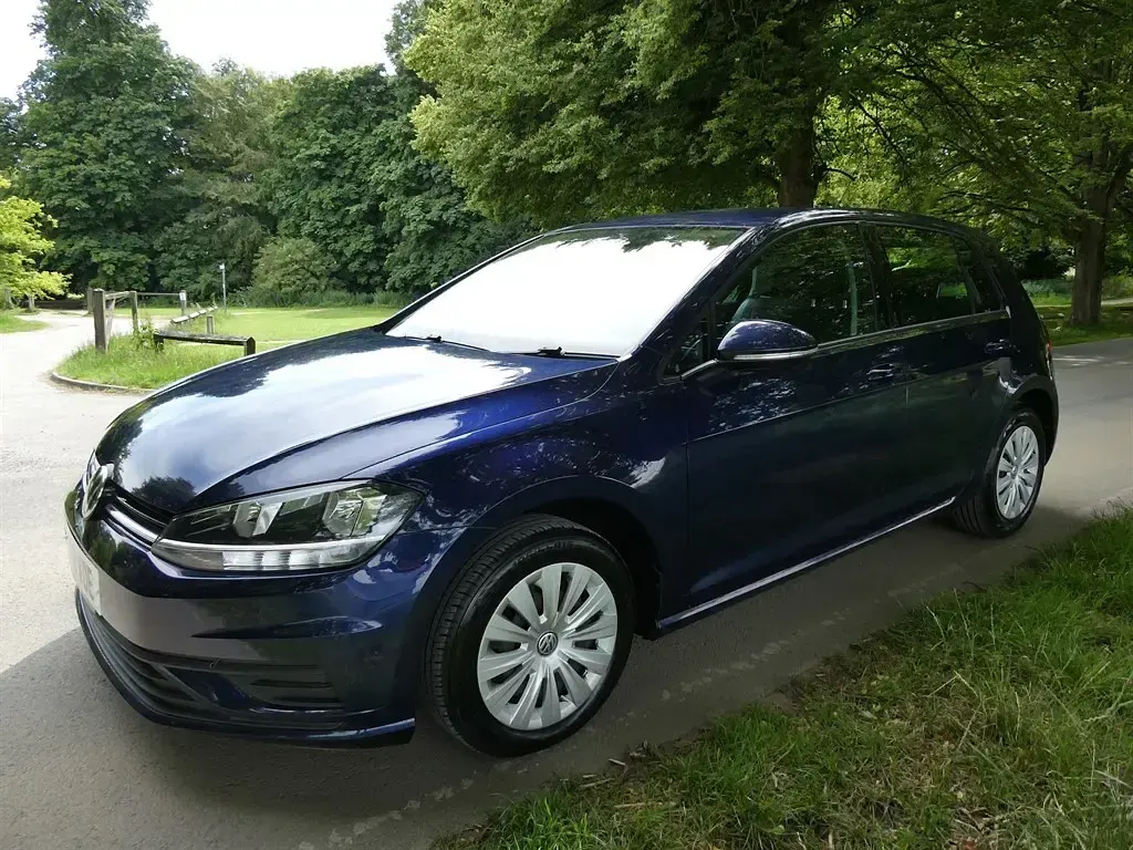 Used VW Golf VII S 115 HP (84 kW) 2018 Blue Hatchback
