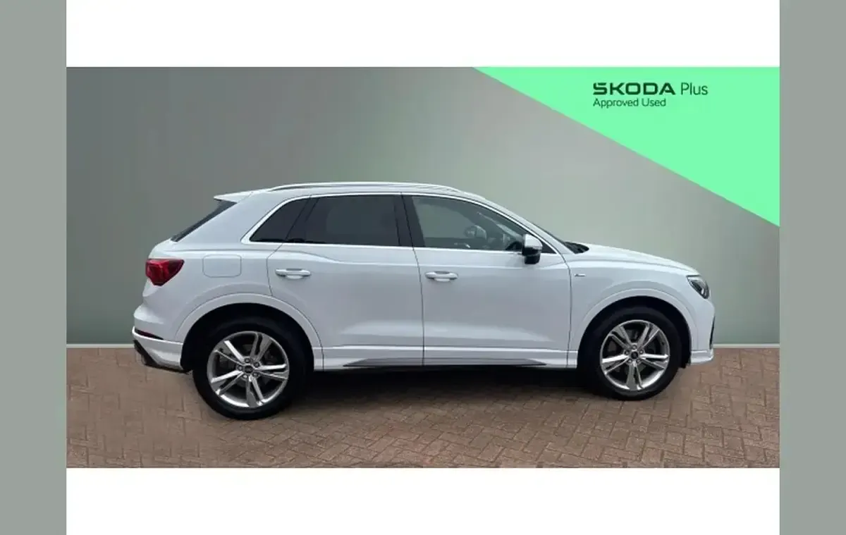 Begagnad Audi Q3 S-Line 245 HK (180 kW) 2021 Vit SUV