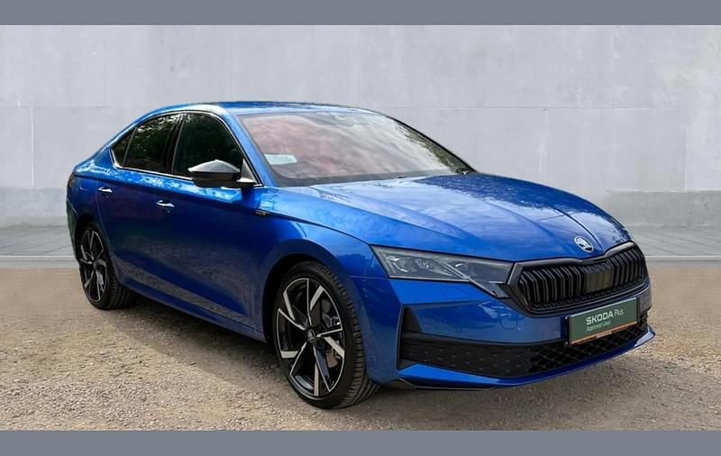 Blue New 2025 Skoda Octavia SportLine Hatchback | £29,150 (Fair price) - Image 1/4