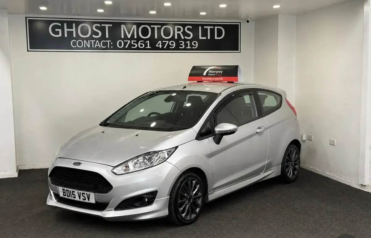 Used Ford Fiesta Zetec 125 HP (91 kW) 2015 Silver Hatchback