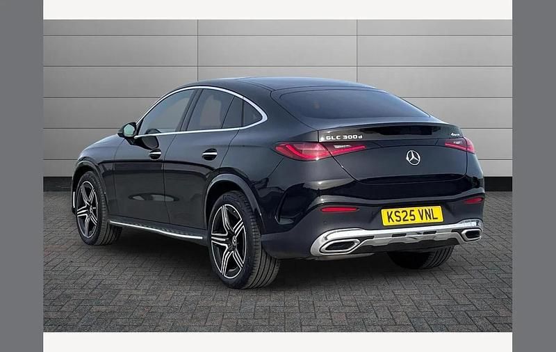 Used Mercedes GLC300e AMG Line Premium 265 HP (194 kW) 2025 Black Coupe