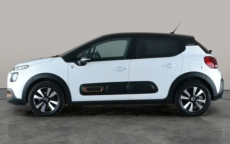 Used Citroën C3 PureTech 83 HP (61 kW) 2023 White Hatchback