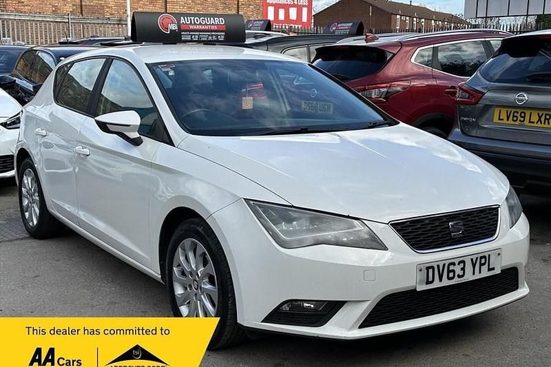 Used Seat Leon SE 110 HP (80 kW) 2013 White Hatchback