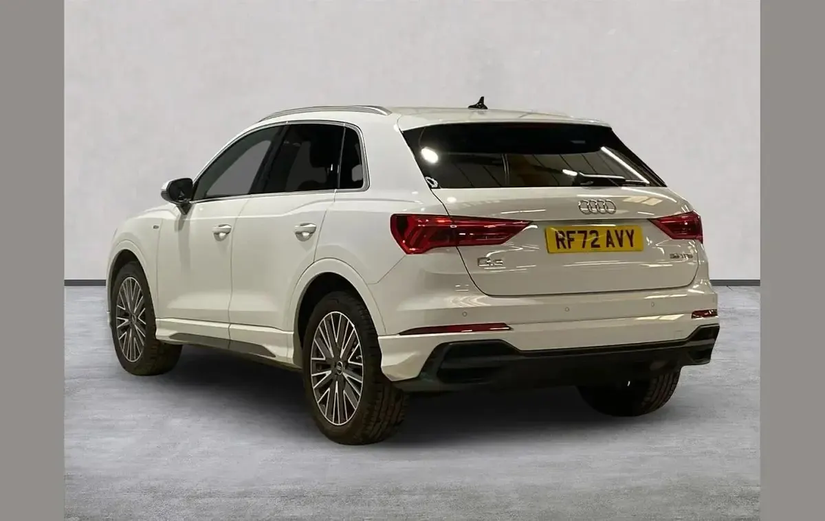 Used Audi Q3 S-Line 150 HP (110 kW) 2023 White SUV
