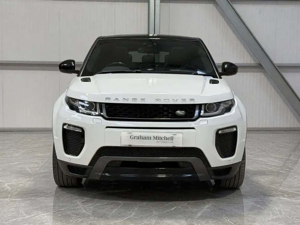Used Land Rover Range Rover evoque HSE Dynamic 180 HP (132 kW) 2017 White Estate