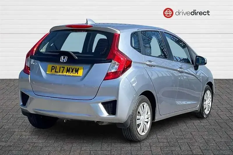 Second-hand Honda Jazz S 102 CP (75 kW) 2017 Argintiu Hatchback