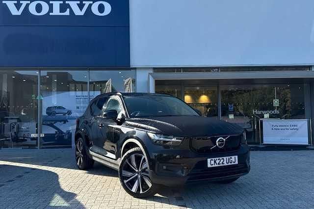 Black Used 2022 Volvo XC40 Pro SUV | £26,890 (Good price) - Image 1/4