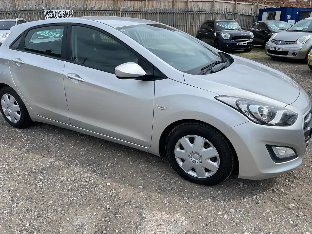 Used Hyundai i30 2015 Silver Hatchback