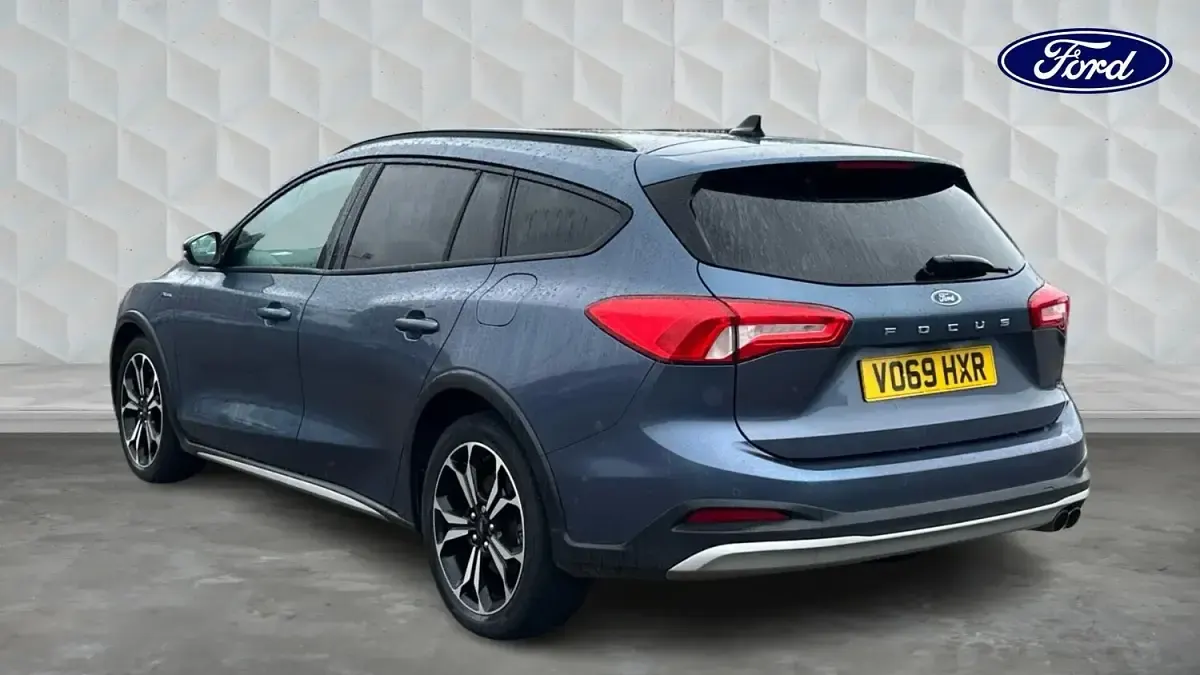 Used Ford Focus Active X 125 HP (91 kW) 2019 Blue Estate