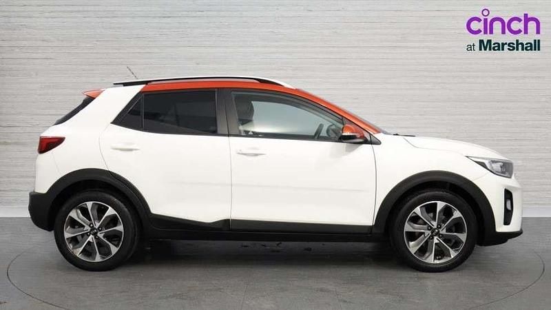 Used Kia Stonic 118 HP (86 kW) 2019 White SUV