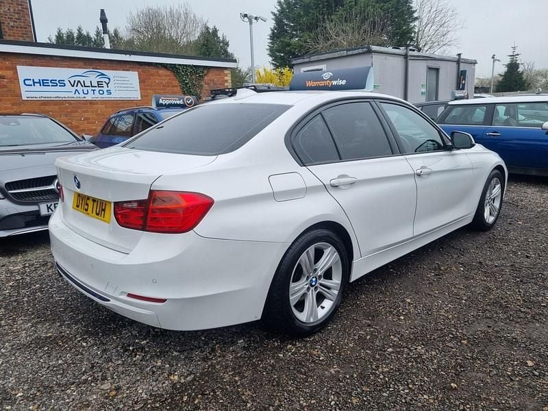 Used BMW 318 Sport Line 2015 White Sedan