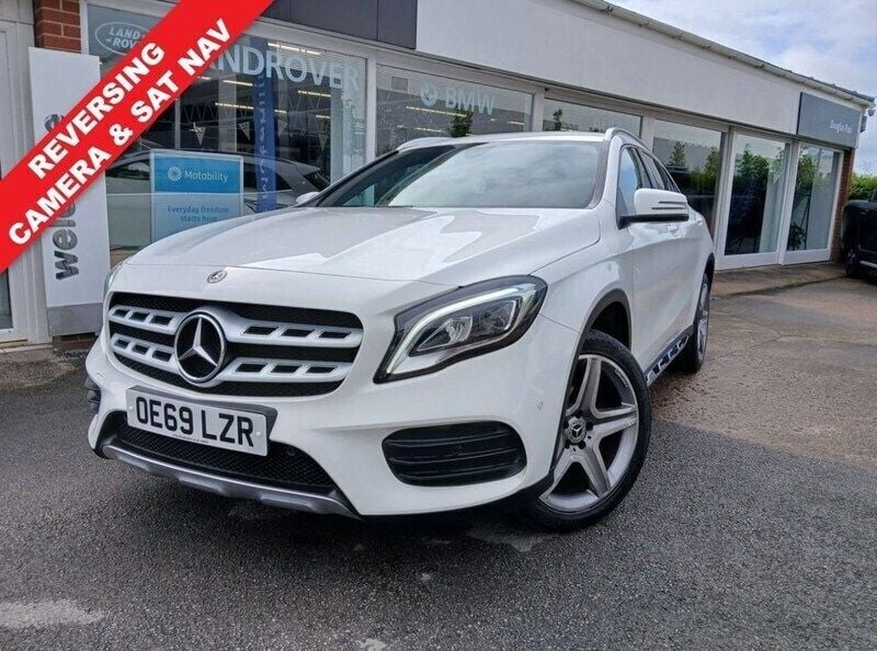 White Used 2019 Mercedes GLA180 AMG line SUV | £16,999 (A bit pricey) - Image 1/4