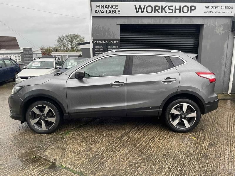 Used Nissan Qashqai N-TEC 110 HP (80 kW) 2015 Grey SUV