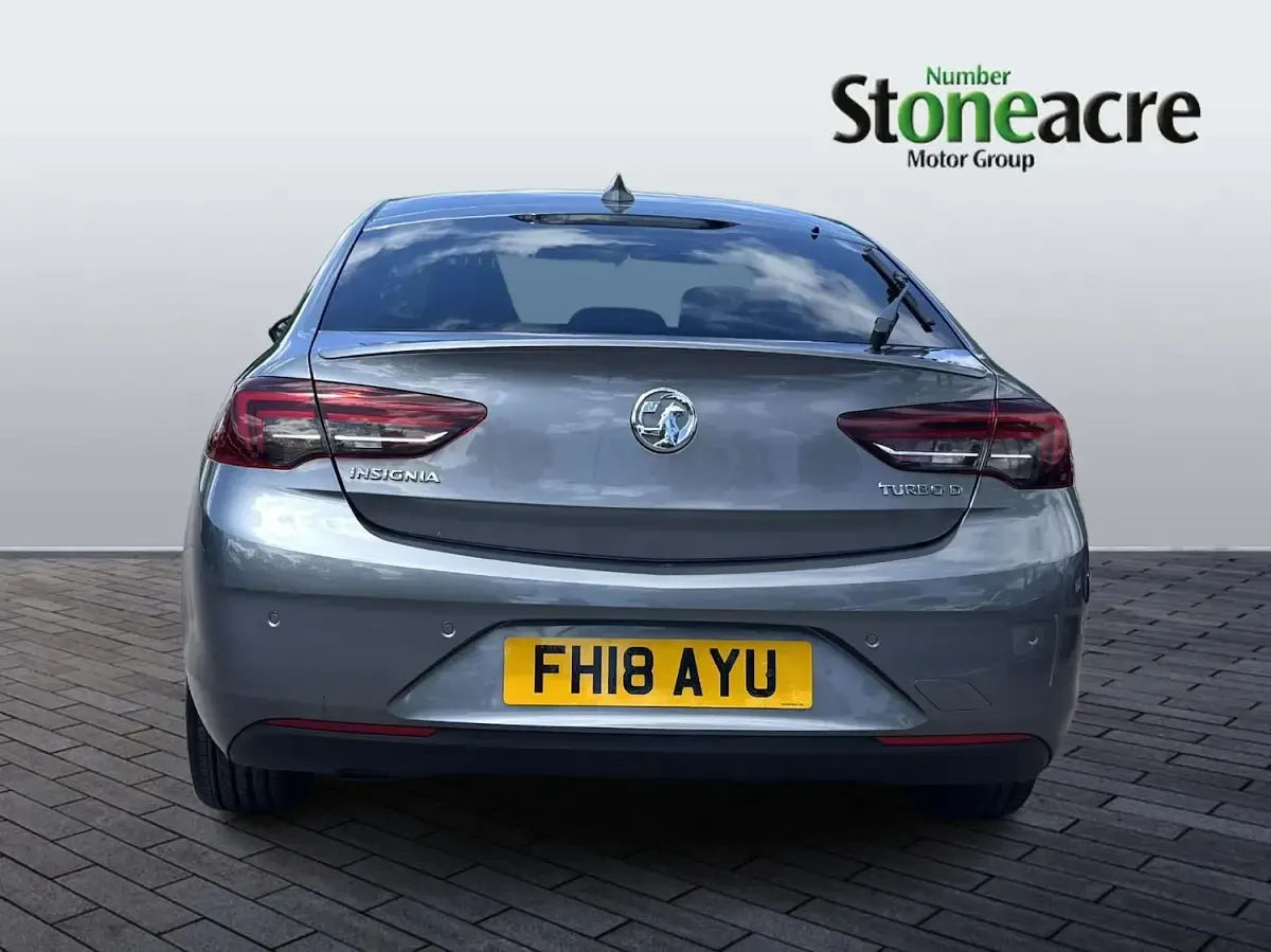 Used Vauxhall Insignia SRi 136 HP (100 kW) 2018 Grey Hatchback