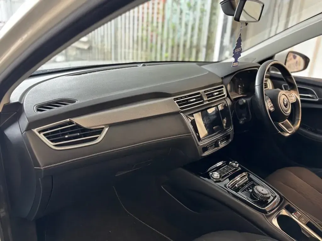 Käytetty MG MG5 EV Excite 114 kW (156 HP) 2020 Valkoinen Farmari