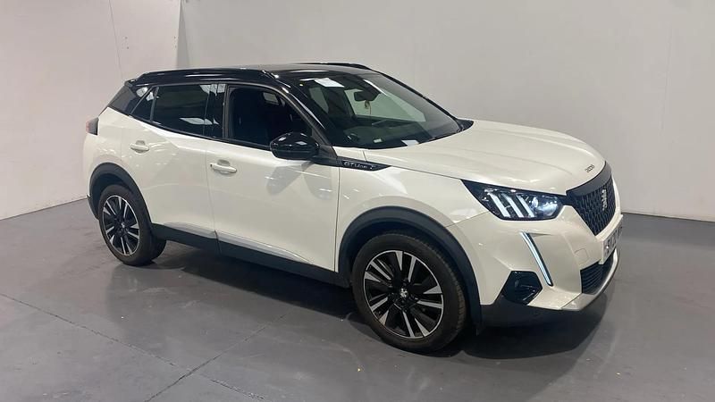 White Used 2020 Peugeot 2008 GT-line SUV | £11,998 (Fair price) - Image 1/4