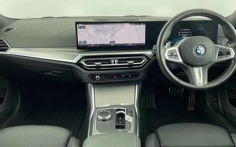 Usado BMW 330e M Sport 292 HP (214 kW) 2024 Sedan