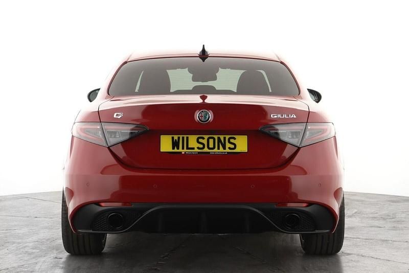 New Alfa Romeo Giulia Sprint 276 HP (202 kW) 2026 Red Sedan