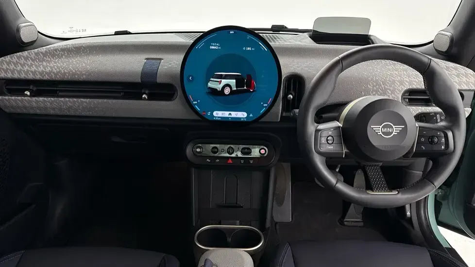 Usado Mini Cooper Hatch 154 HP (113 kW) 2024 Verde Citadino