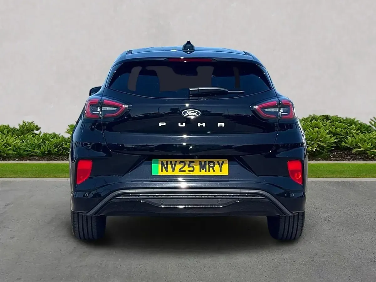 Używany Ford Puma Select 122 kW (167 KM) 2025 Czarny SUV