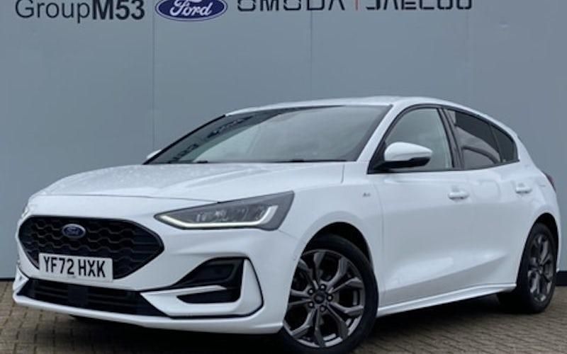 Used Ford Focus ST-Line 125 HP (91 kW) 2022 White Hatchback