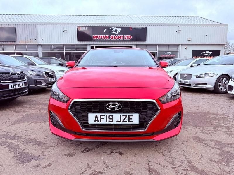 Used Hyundai i30 SE 2019 Red Hatchback