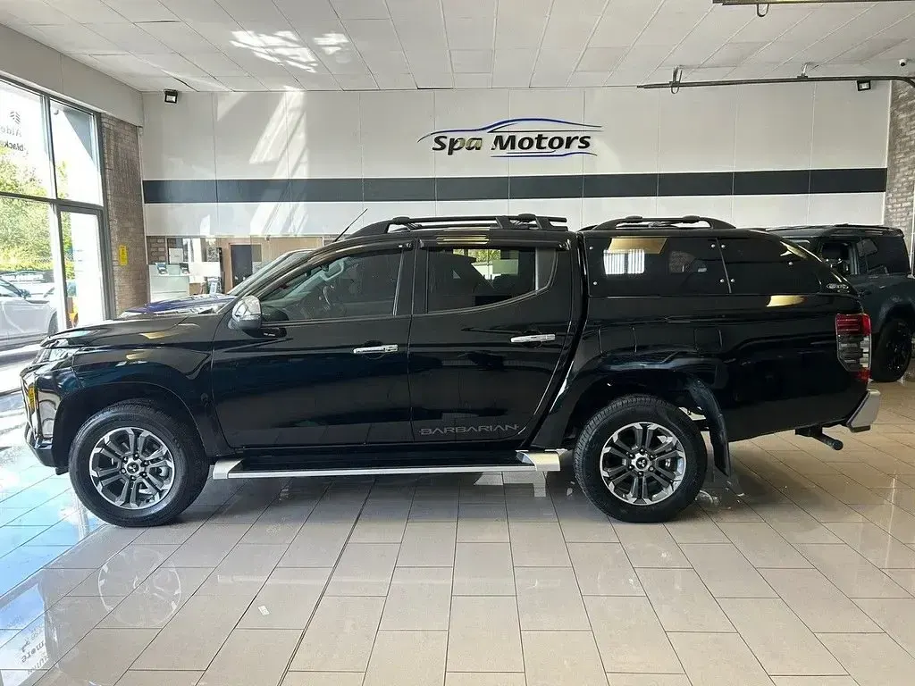 Used Mitsubishi L200 150 HP (110 kW) 2021 Black Pickup