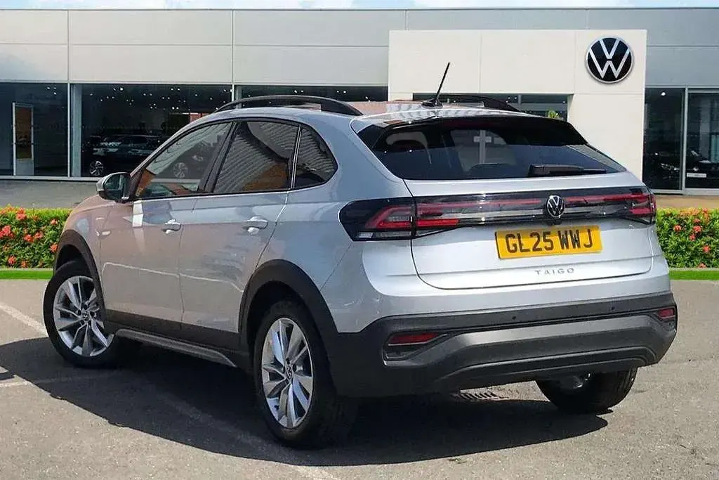 Used VW Taigo Match 95 HP (69 kW) 2025 Silver SUV