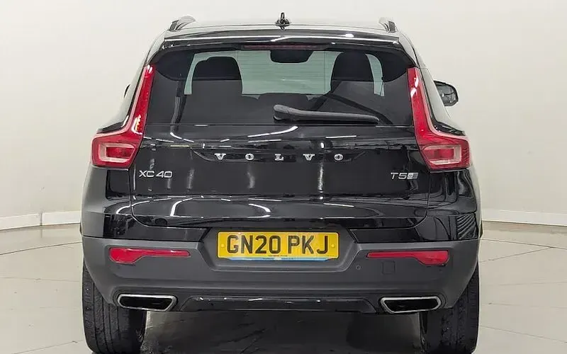 Used Volvo XC40 R-Design Pro 262 HP (192 kW) 2020 Onyx black SUV