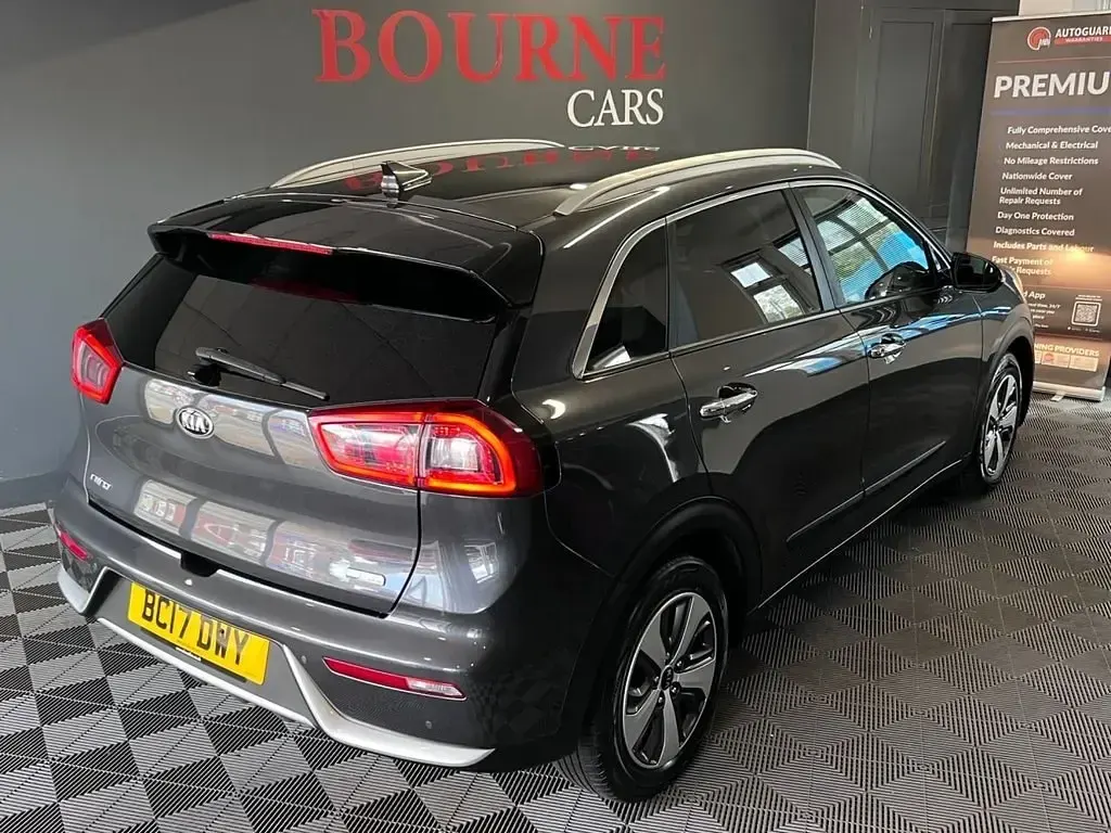 Gebraucht Kia Niro 139 PS (102 kW) 2017 Grau SUV