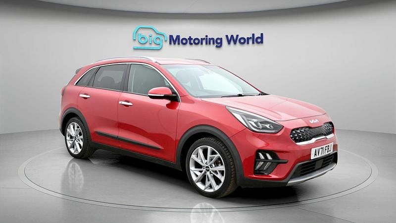 Used Kia Niro 141 HP (103 kW) 2021 Red SUV