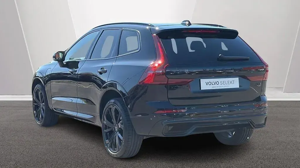 New Volvo XC60 Plus 345 HP (253 kW) 2026 Black SUV
