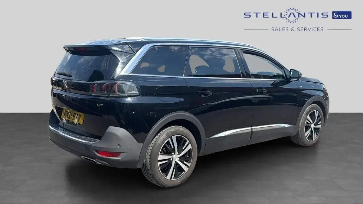 Używany Peugeot 5008 GT 129 KM (94 kW) 2021 Czarny SUV