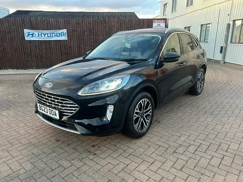 Second-hand Ford Kuga Titanium 150 CP (110 kW) 2023 Negru SUV