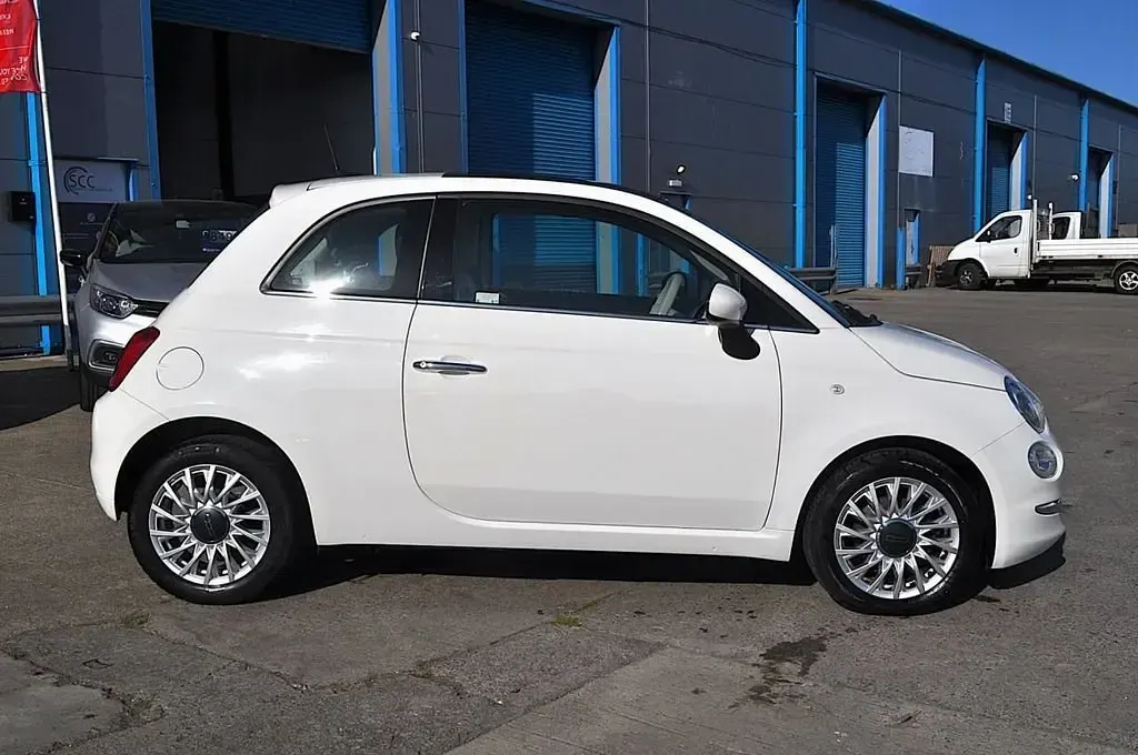 Usado Fiat 500 Lounge 69 HP (50 kW) 2018 Branco Citadino