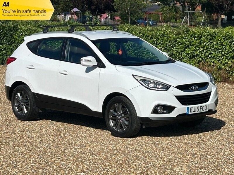 White Used 2015 Hyundai ix35 SE SUV | £5,250 (Good price) - Image 1/4