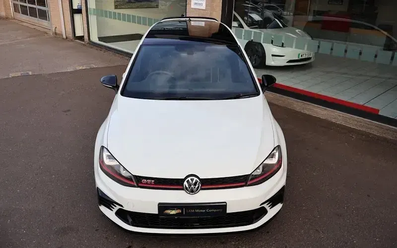 Used VW Golf VII GTI Clubsport 40 265 HP (194 kW) 2016 White Hatchback