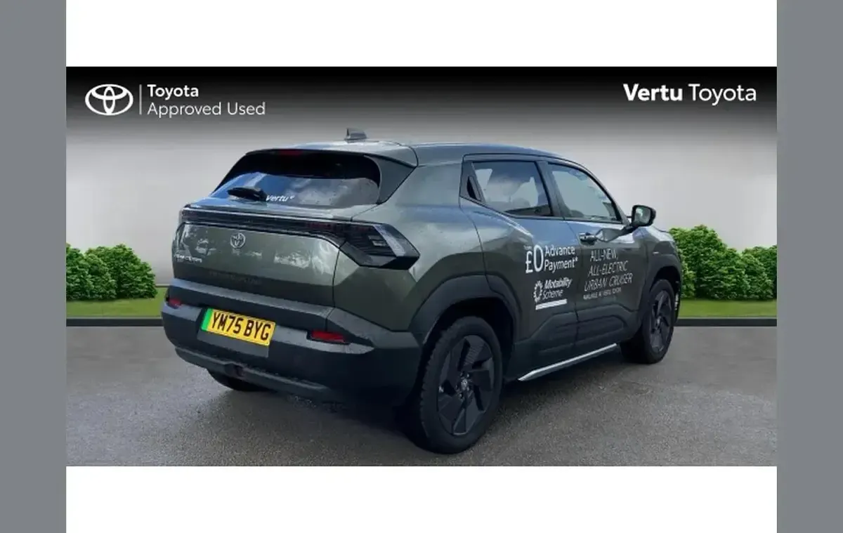 Used Toyota Urban Cruiser Design 127 kW (174 HP) 2026 Green SUV